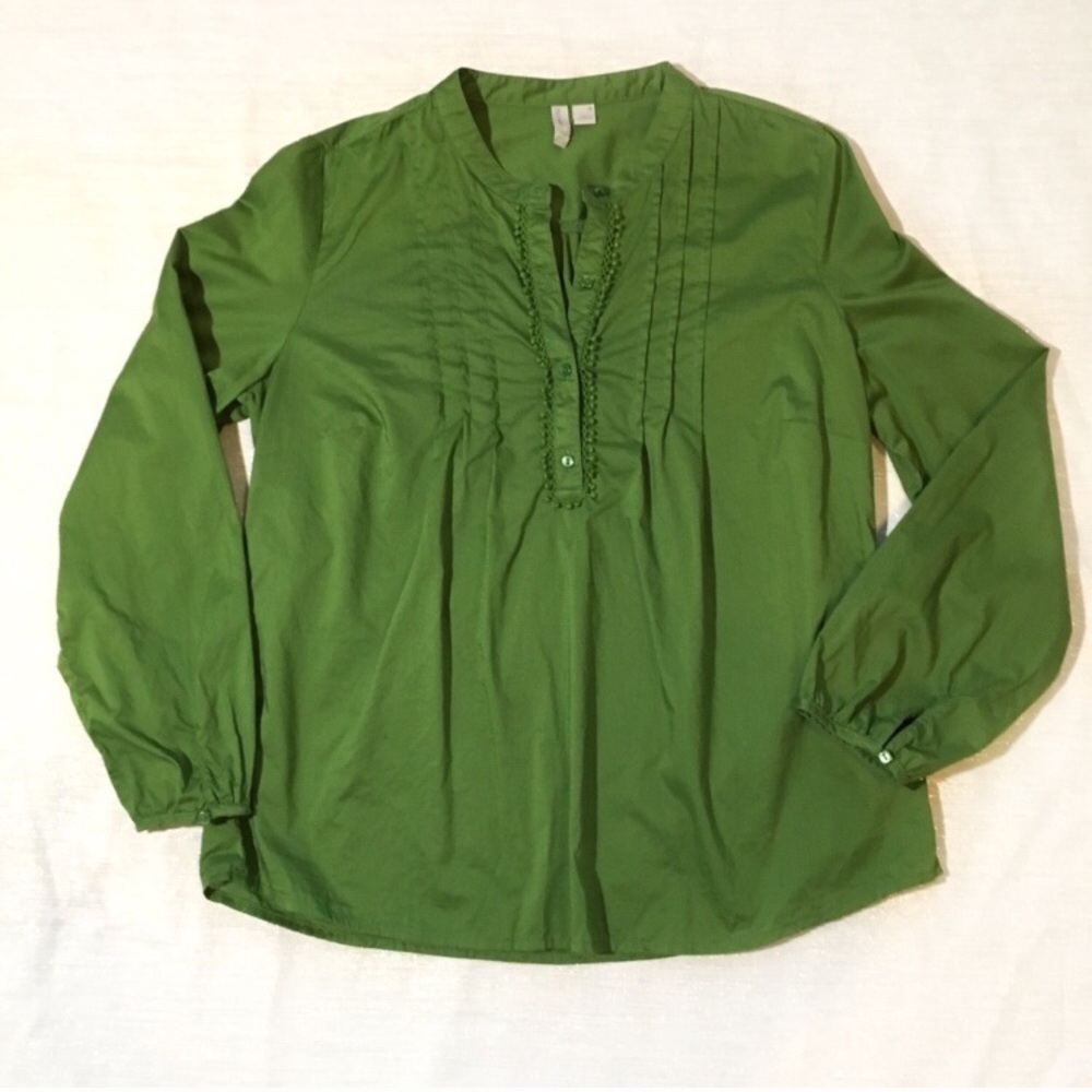 Old Navy boho pompom trim top green